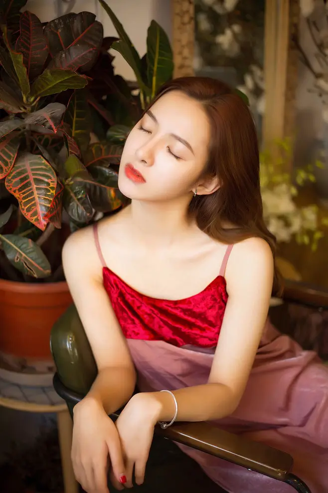 慈溪广州高端商务伴游晓雯